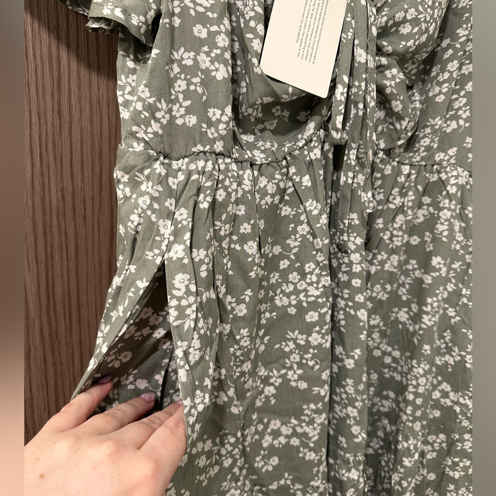 NWT - BloomChic - Floral Drawstring Dress - Sage - Size 1X (14-16) - Picture 6 of 7